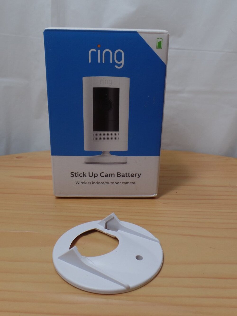 Ring Stick Up Cam White Outdoor Wireless Battery Security Camera 5UM7E5 - New